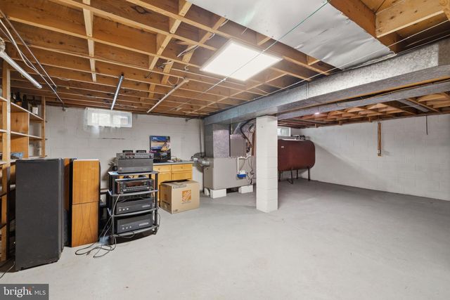 14983 CHARLES TOWN RD, Charles Town, WV 25414