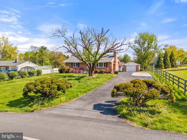 14983 CHARLES TOWN RD, Charles Town, WV 25414
