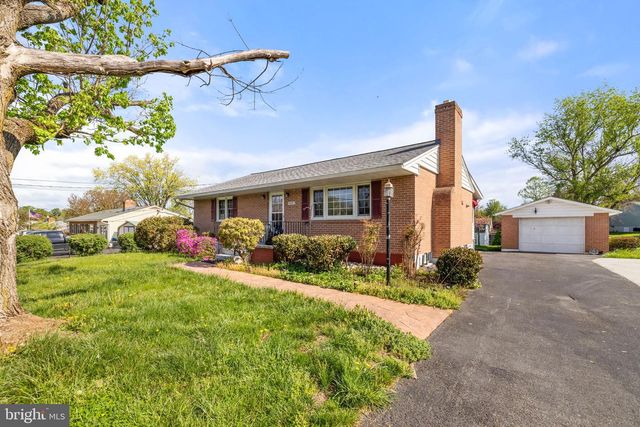 14983 CHARLES TOWN RD, Charles Town, WV 25414