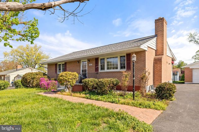 14983 CHARLES TOWN RD, Charles Town, WV 25414