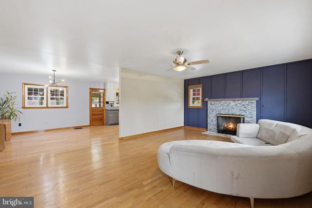 14983 CHARLES TOWN RD, Charles Town, WV 25414