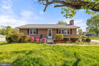 14983 CHARLES TOWN RD, Charles Town, WV 25414