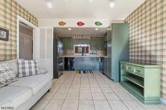 27 Summerall Rd, Franklin Twp., NJ 08873