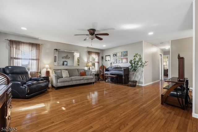 27 Summerall Rd, Franklin Twp., NJ 08873