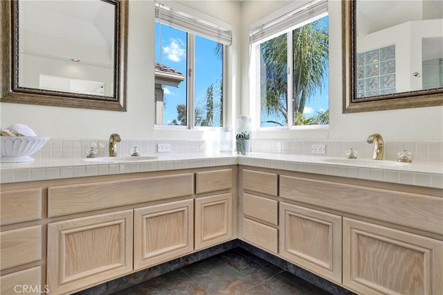 27130 S Ridge Drive, Mission Viejo, CA 92692