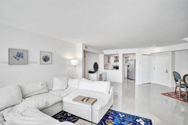 6767 Collins Ave 408, Miami Beach, FL 33141