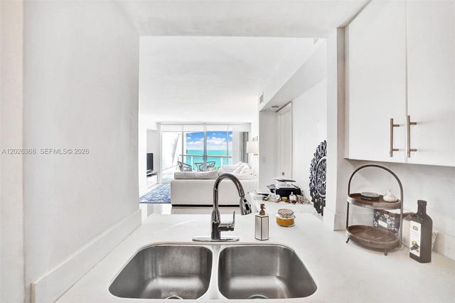 6767 Collins Ave 408, Miami Beach, FL 33141