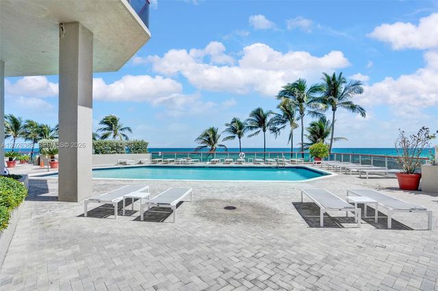 6767 Collins Ave 408, Miami Beach, FL 33141
