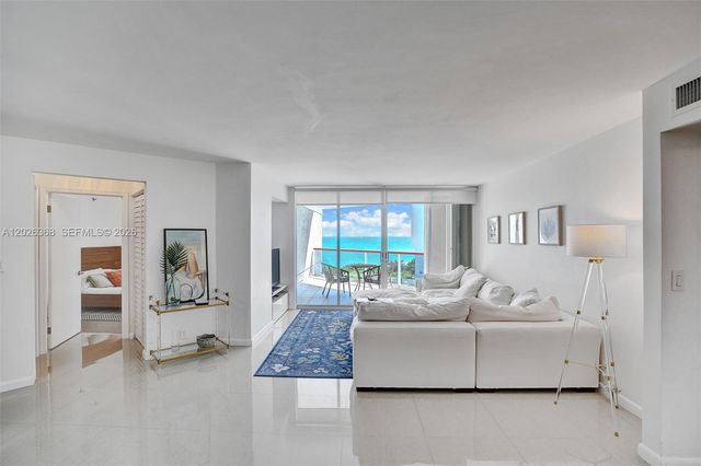 6767 Collins Ave 408, Miami Beach, FL 33141