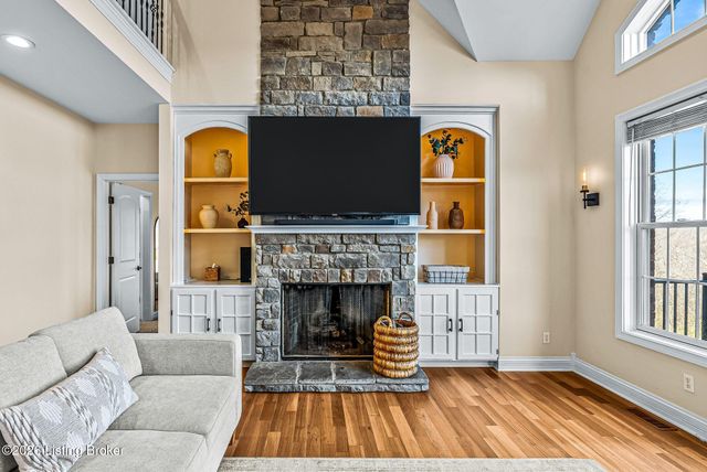 457 Grand Ave, Shepherdsville, KY 40165