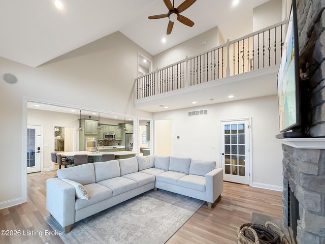 457 Grand Ave, Shepherdsville, KY 40165