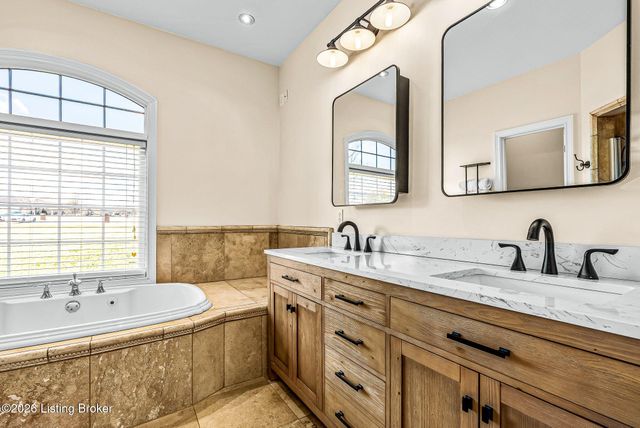 457 Grand Ave, Shepherdsville, KY 40165