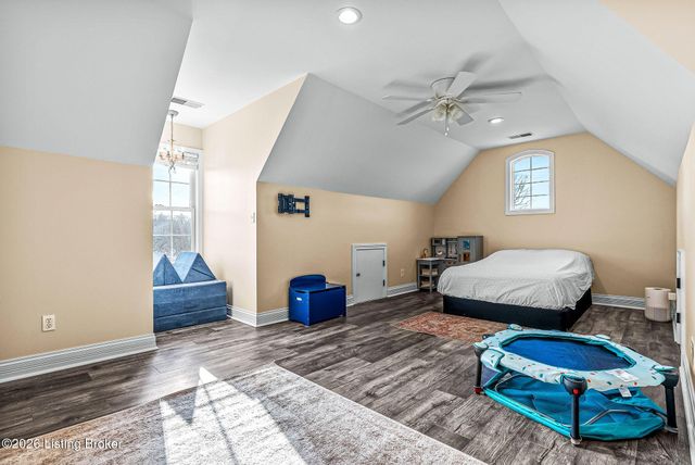 457 Grand Ave, Shepherdsville, KY 40165