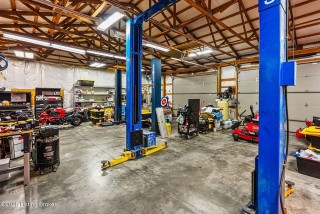 457 Grand Ave, Shepherdsville, KY 40165