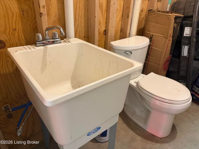 457 Grand Ave, Shepherdsville, KY 40165