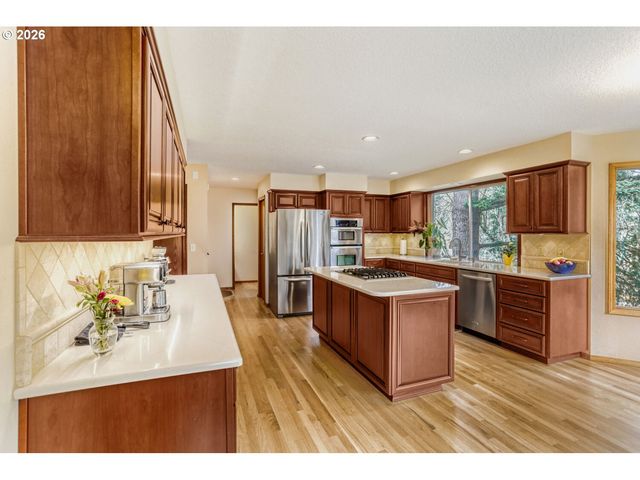 15435 Sw GLENEDEN Dr, Beaverton, OR 97007