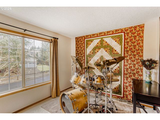 15435 Sw GLENEDEN Dr, Beaverton, OR 97007