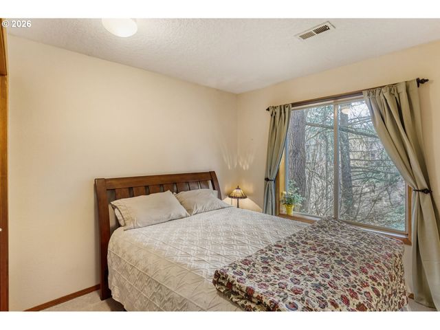 15435 Sw GLENEDEN Dr, Beaverton, OR 97007