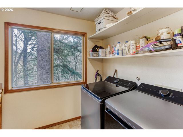 15435 Sw GLENEDEN Dr, Beaverton, OR 97007