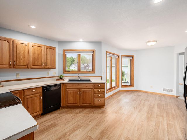 868 Fairway Drive, Howard, OH 43028
