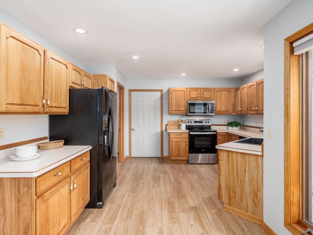 868 Fairway Drive, Howard, OH 43028
