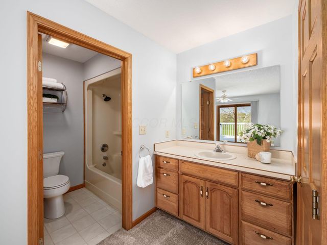 868 Fairway Drive, Howard, OH 43028
