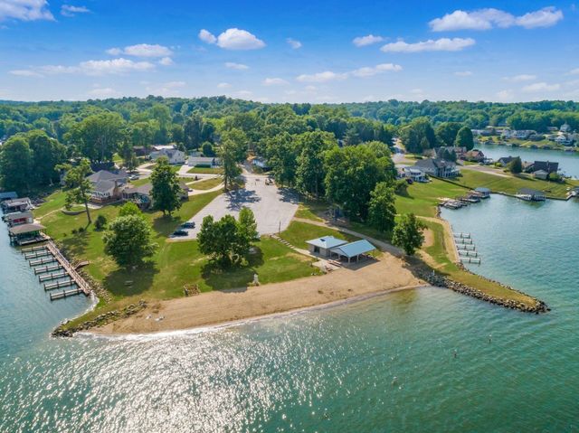 868 Fairway Drive, Howard, OH 43028