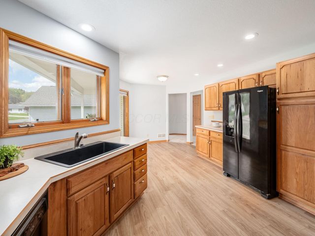 868 Fairway Drive, Howard, OH 43028