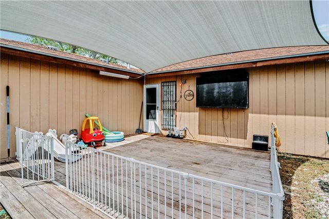 305 Birchwood Dr, Kingsville, TX 78363