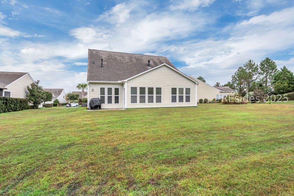 Image 31 of property listing at 514 Bluff Point Ln, Okatie, SC 29909