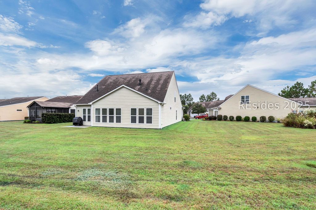 Image 33 of property listing at 514 Bluff Point Ln, Okatie, SC 29909