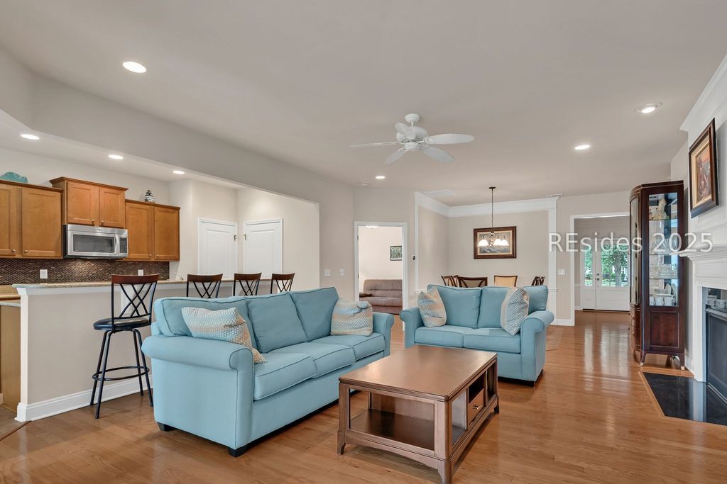 Image 9 of property listing at 514 Bluff Point Ln, Okatie, SC 29909