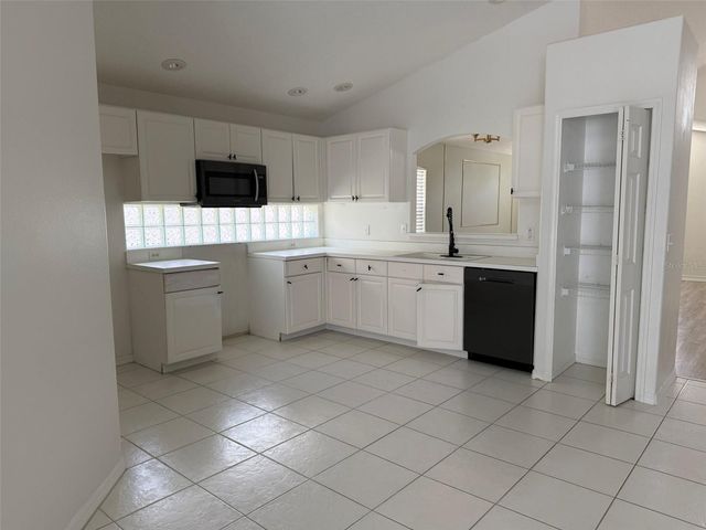 1026 LAKE DAVENPORT BOULEVARD, Davenport, FL 33897