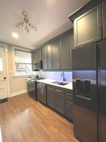 1057 W COLUMBIA Avenue 1E, Chicago, IL 60626