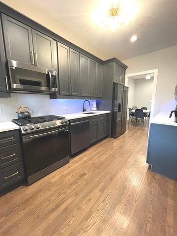 1057 W COLUMBIA Avenue 1E, Chicago, IL 60626