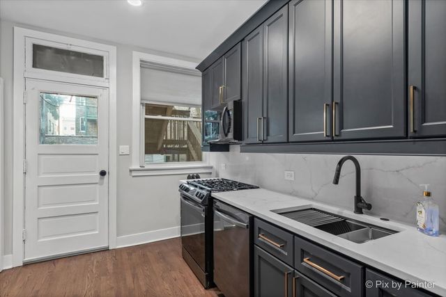 1057 W COLUMBIA Avenue 1E, Chicago, IL 60626