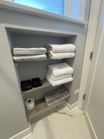 1057 W COLUMBIA Avenue 1E, Chicago, IL 60626