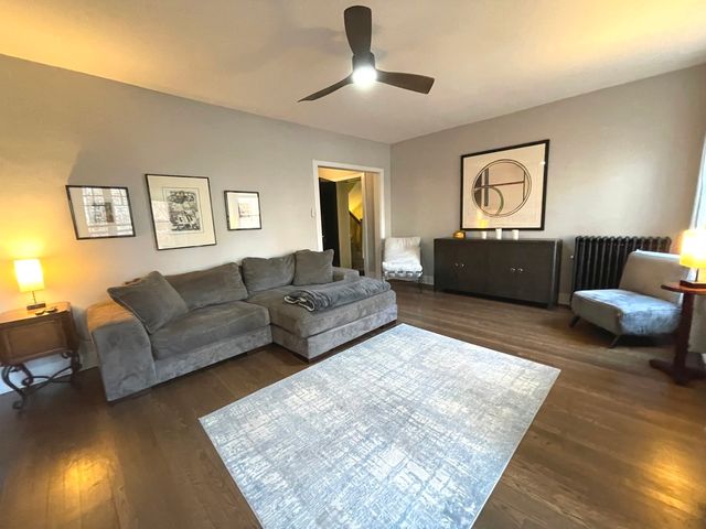 1057 W COLUMBIA Avenue 1E, Chicago, IL 60626