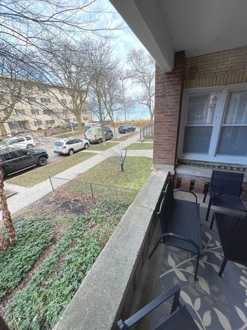 1057 W COLUMBIA Avenue 1E, Chicago, IL 60626