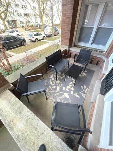 1057 W COLUMBIA Avenue 1E, Chicago, IL 60626