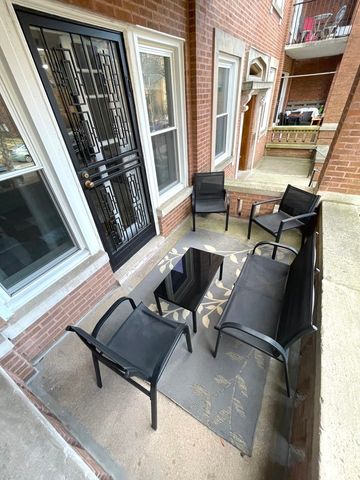 1057 W COLUMBIA Avenue 1E, Chicago, IL 60626