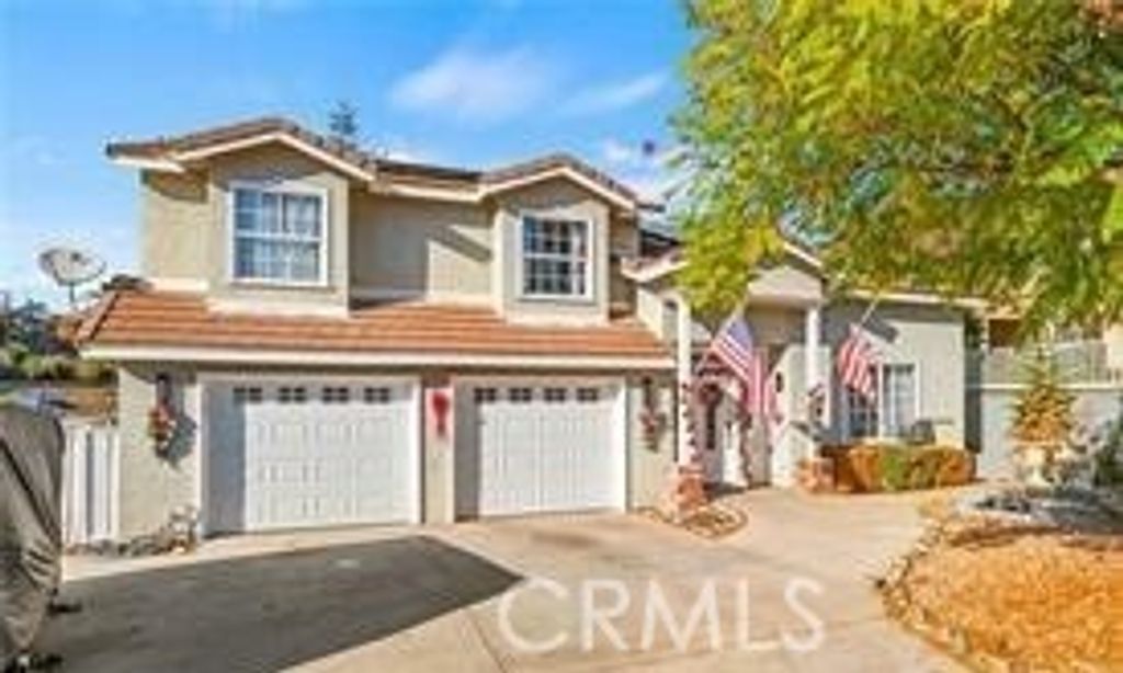 22920 Green Pine, Canyon Lake, CA 92587