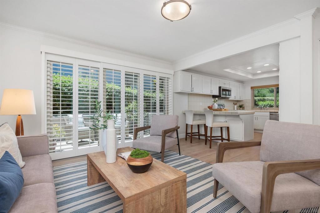 Image 1 of property listing at 2286 Caminito Preciosa Norte, La Jolla, CA 92037