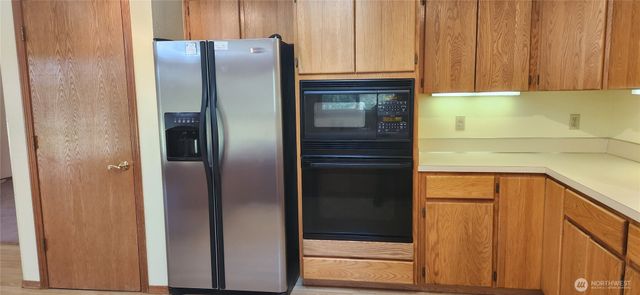 130 E Lakeland Way, Allyn, WA 98524