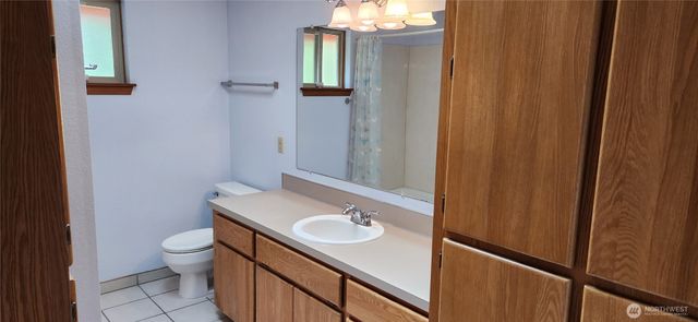 130 E Lakeland Way, Allyn, WA 98524