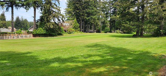 130 E Lakeland Way, Allyn, WA 98524