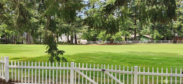 130 E Lakeland Way, Allyn, WA 98524