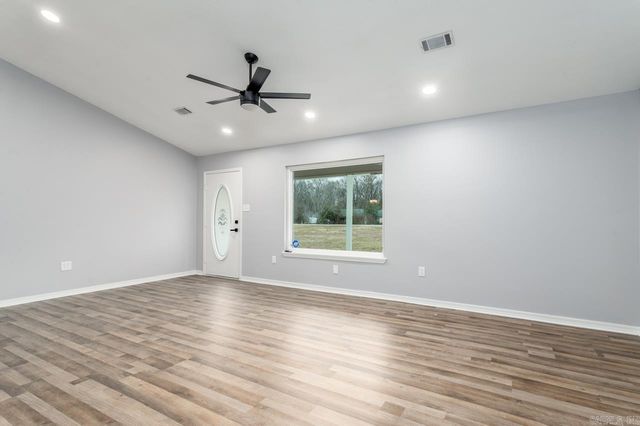 51 Fiegel Loop, Conway, AR 72032