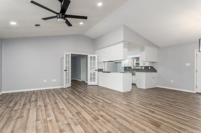 51 Fiegel Loop, Conway, AR 72032