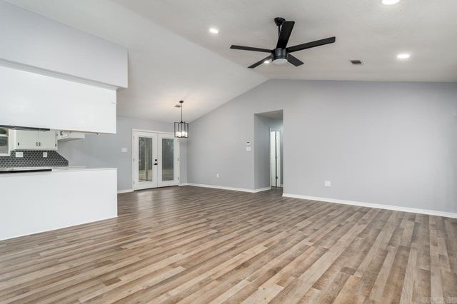 51 Fiegel Loop, Conway, AR 72032